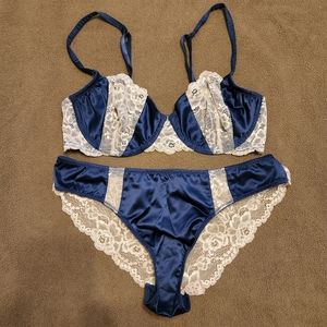 Victoria's Secret 34C Lingerie Set